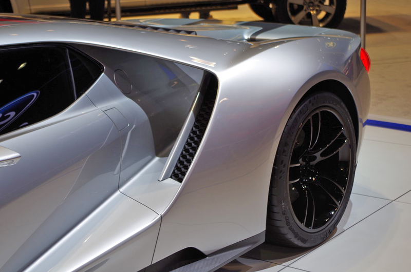 Illustration for article titled El nuevo Ford GT plateado es casi más espectacular que el original